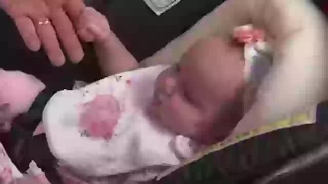 Em bé được Em bé được