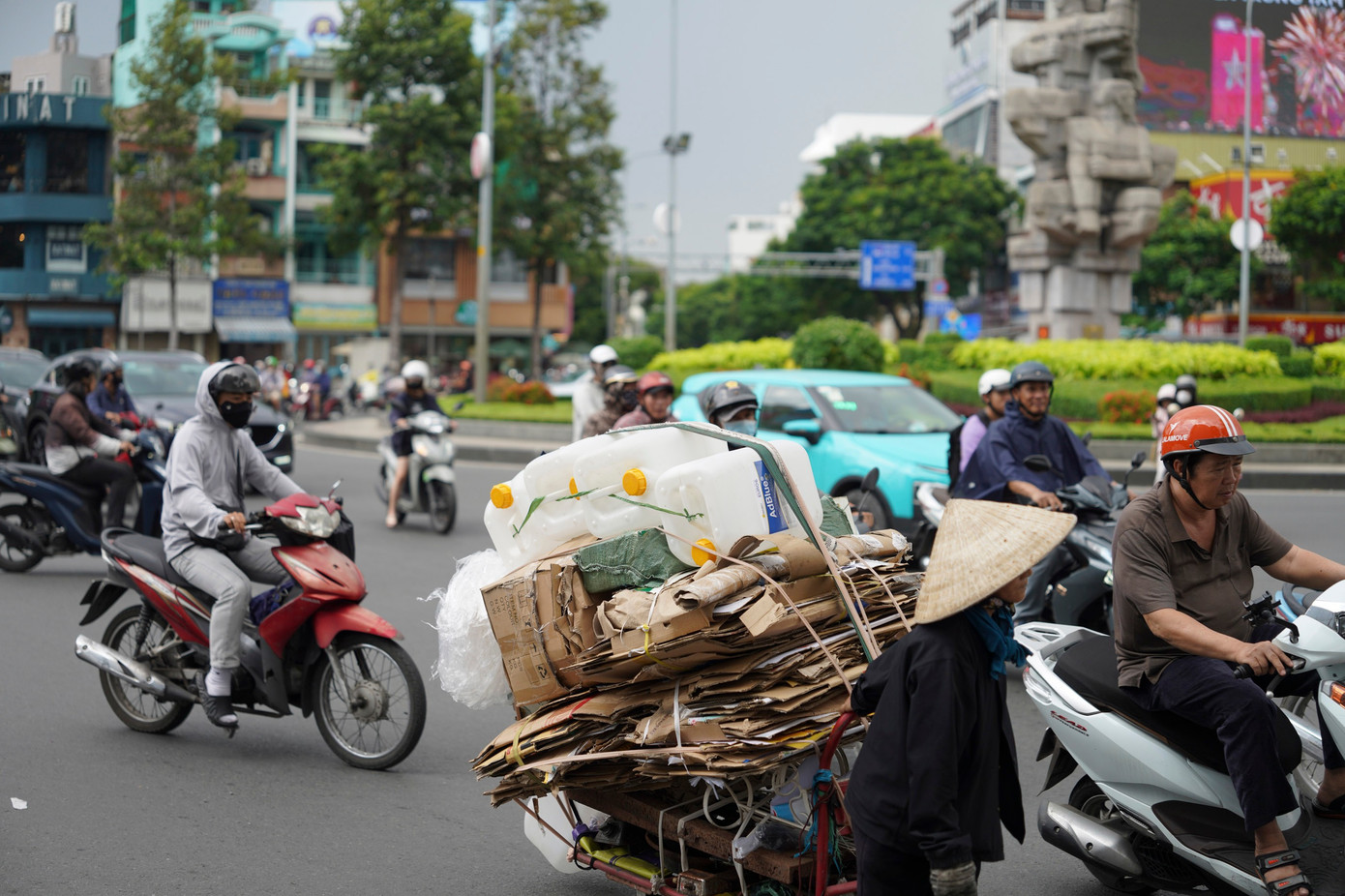Cận cảnh ngã bảy đông đúc bậc nhất TPHCM đang chờ được xây cầu vượt- Ảnh 10. Cận cảnh ngã bảy đông đúc bậc nhất TPHCM đang chờ được xây cầu vượt- Ảnh 10.