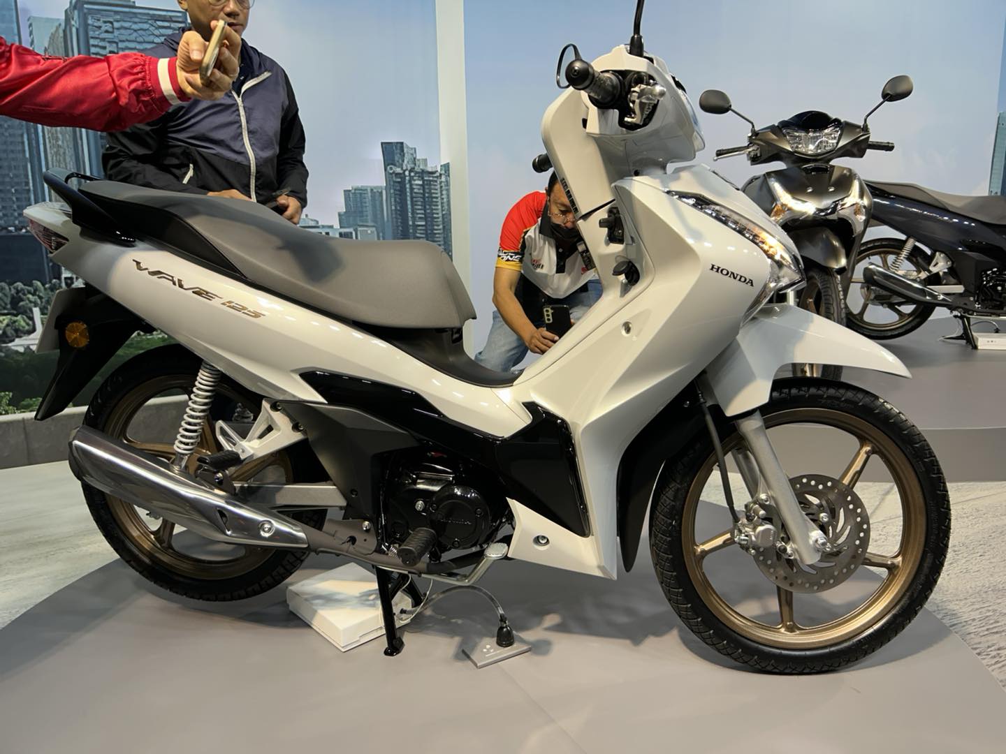 Ra mắt Honda Wave 125 đời mới: Có khóa thông minh, phanh Ra mắt Honda Wave 125 đời mới: Có khóa thông minh, phanh