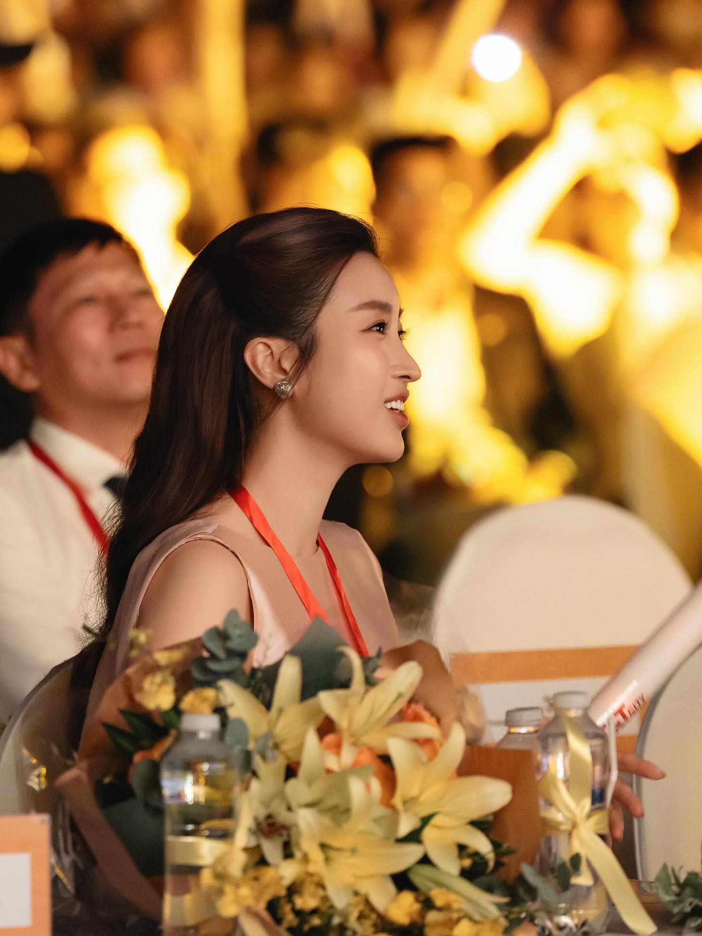 Đỗ Mỹ Linh xinh xuất sắc bên chồng - Chủ tịch Hà Nội FC và ái nữ, khí chất dâu hào môn Đỗ Mỹ Linh xinh xuất sắc bên chồng - Chủ tịch Hà Nội FC và ái nữ, khí chất dâu hào môn