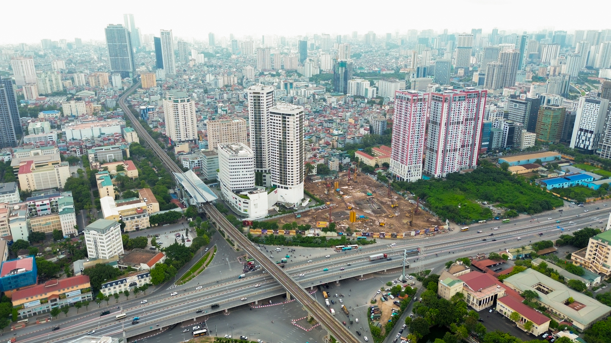 Quá nhanh: Khu đất 3 mặt tiền ở Hà Nội bỏ hoang nhiều năm lập tức thành đại công trường khi sang tay Sun Group- Ảnh 8.
