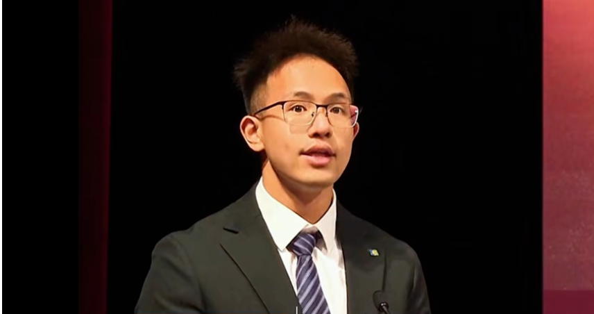 Diện mạo gây sốt của “thái tử Giang Tô”: 24 tuổi làm phó chủ tịch Tập đoàn, đi làm bằng trực thăng- Ảnh 3.