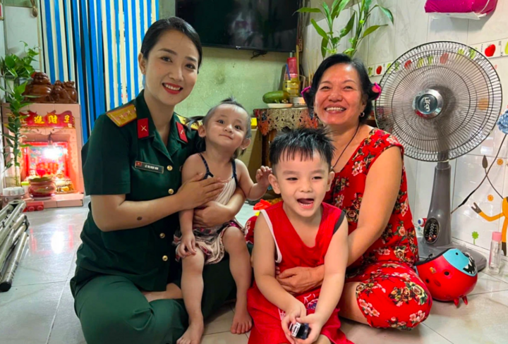 Nữ Thượng úy đảm nhận giọng đọc miền Nam trong Lễ diễu binh 2/9 là ai?- Ảnh 3. Nữ Thượng úy đảm nhận giọng đọc miền Nam trong Lễ diễu binh 2/9 là ai?- Ảnh 3.