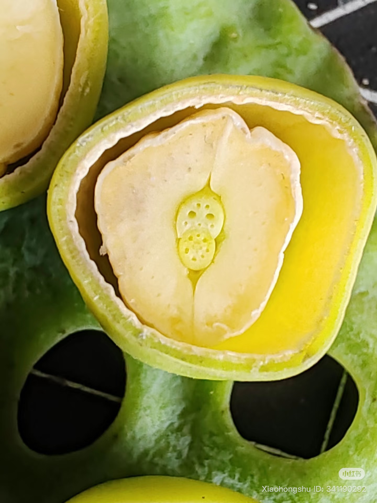 Trào lưu bổ đôi hạt sen thấy Na Tra gây sốt MXH xứ Trung, netizen đua nhau thử để kiểm chứng thật giả- Ảnh 8.