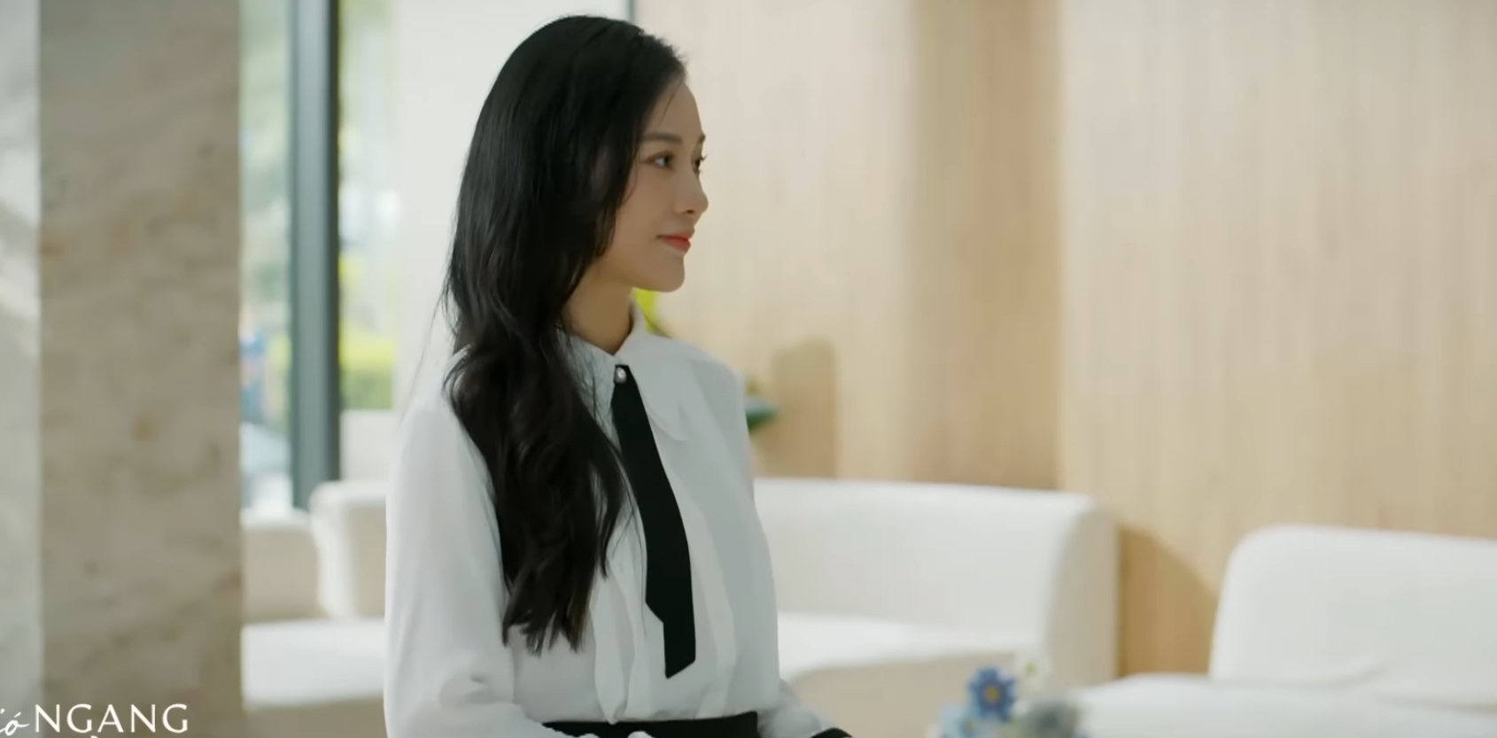 Phim Việt giờ vàng vừa chiếu đã gây bão MXH: Nữ chính thoại câu nào sang câu đấy, váy áo xứng đáng 100 điểm- Ảnh 3. Phim Việt giờ vàng vừa chiếu đã gây bão MXH: Nữ chính thoại câu nào sang câu đấy, váy áo xứng đáng 100 điểm- Ảnh 3.