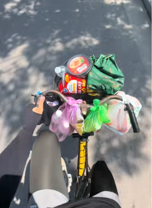 Thanh niên đạp xe từ Bắc vào Nam dịp 30/4, giờ lại đạp ngược từ Nam ra Bắc đón 2/9: Đã tìm ra chiếc xe đạp khổ nhất Việt Nam!- Ảnh 3.