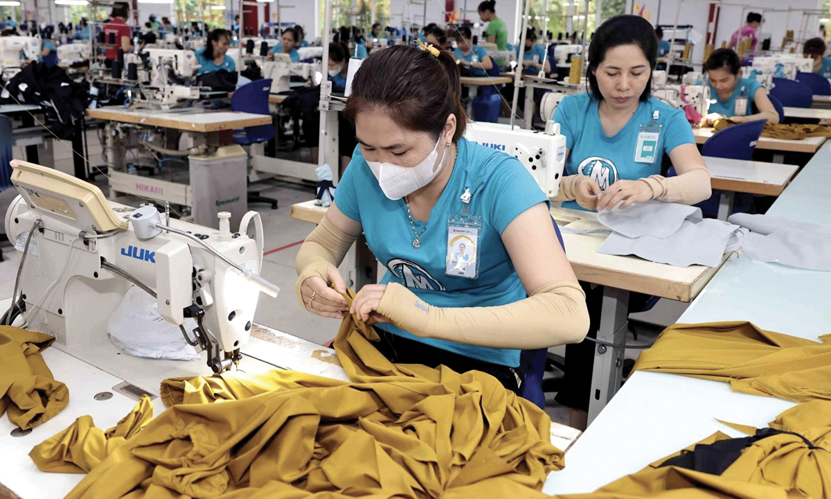 Chính phủ yêu cầu 3 bộ trình giải pháp ứng phó với thuế của Mỹ trước 13/8- Ảnh 1. Chính phủ yêu cầu 3 bộ trình giải pháp ứng phó với thuế của Mỹ trước 13/8- Ảnh 1.