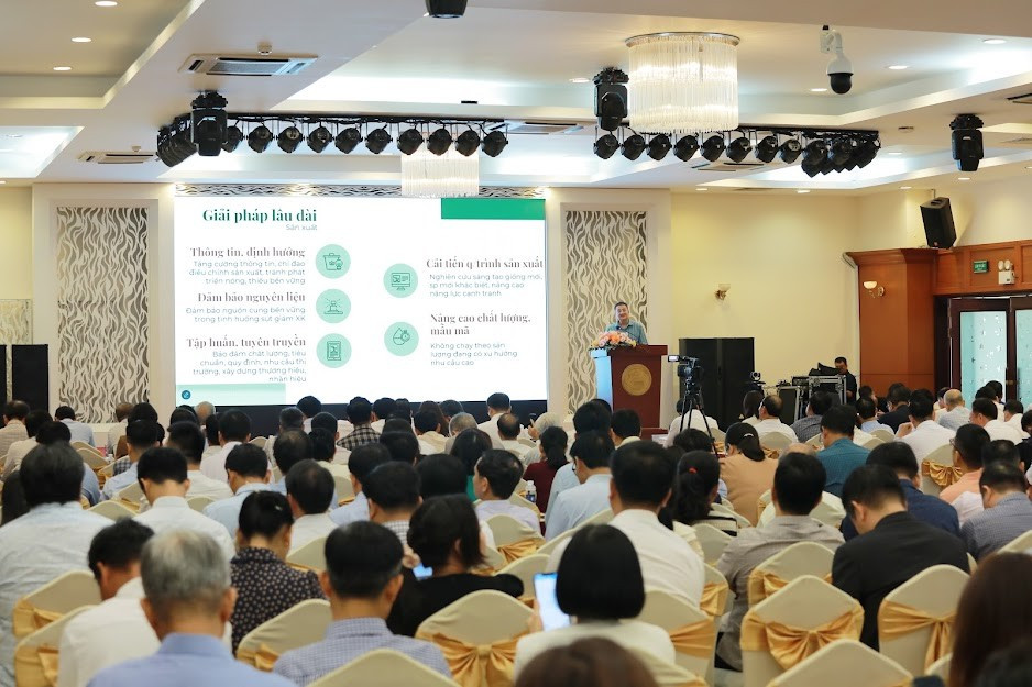 Đàm phán thương mại cần 'ông cho chân giò, bà thò chai rượu'- Ảnh 1.