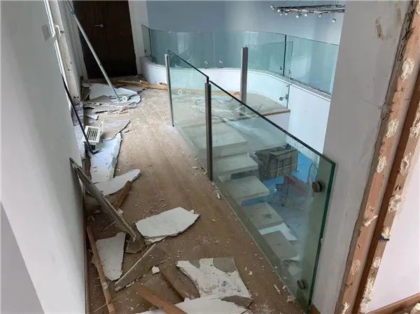 Người đàn ông mua biệt thự 36 tỷ đồng, 9 năm sau tăng giá lên 94 tỷ đồng nhưng vẫn khóc ròng: “Hóa ra bao năm qua cố gắng là công cốc”- Ảnh 1. Người đàn ông mua biệt thự 36 tỷ đồng, 9 năm sau tăng giá lên 94 tỷ đồng nhưng vẫn khóc ròng: “Hóa ra bao năm qua cố gắng là công cốc”- Ảnh 1.