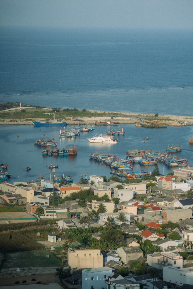Đảo duy nhất ở Việt Nam có 5 ngọn núi lửa: Cách đất liền 30km, du khách nhận xét "Cảnh như trong phim"- Ảnh 5.