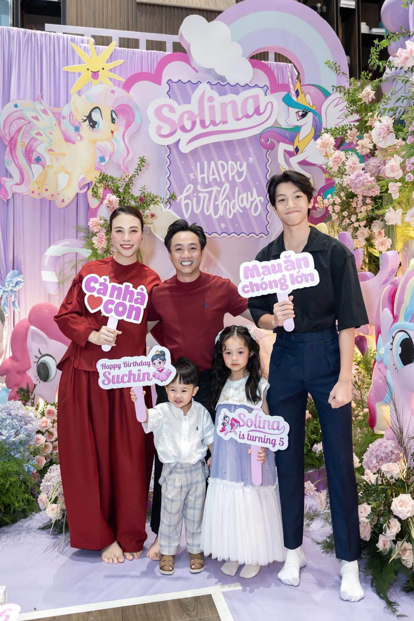 Chi tiết chứng tỏ Đàm Thu Trang cực kỳ tinh tế khi đứng cạnh chồng đại gia- Ảnh 1.