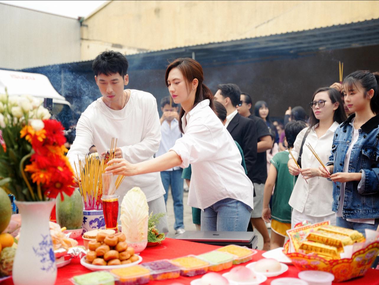 Cặp sao Việt bị đồn hẹn hò suốt 2 năm: Nhà gái là nữ thần mặt mộc đẹp nhất Vbiz,&nbsp;nhà trai làm gì cũng hot điên đảo- Ảnh 1.