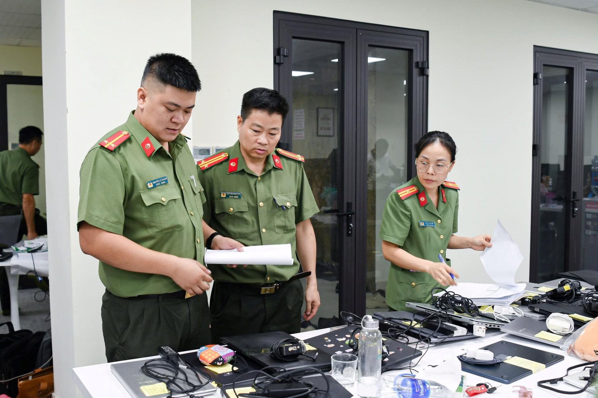 Diễn biến mới nhất của vụ lừa đảo tiền ảo xuyên quốc gia, chiếm đoạt trái phép hàng nghìn tỷ đồng từ người dân- Ảnh 1. Diễn biến mới nhất của vụ lừa đảo tiền ảo xuyên quốc gia, chiếm đoạt trái phép hàng nghìn tỷ đồng từ người dân- Ảnh 1.