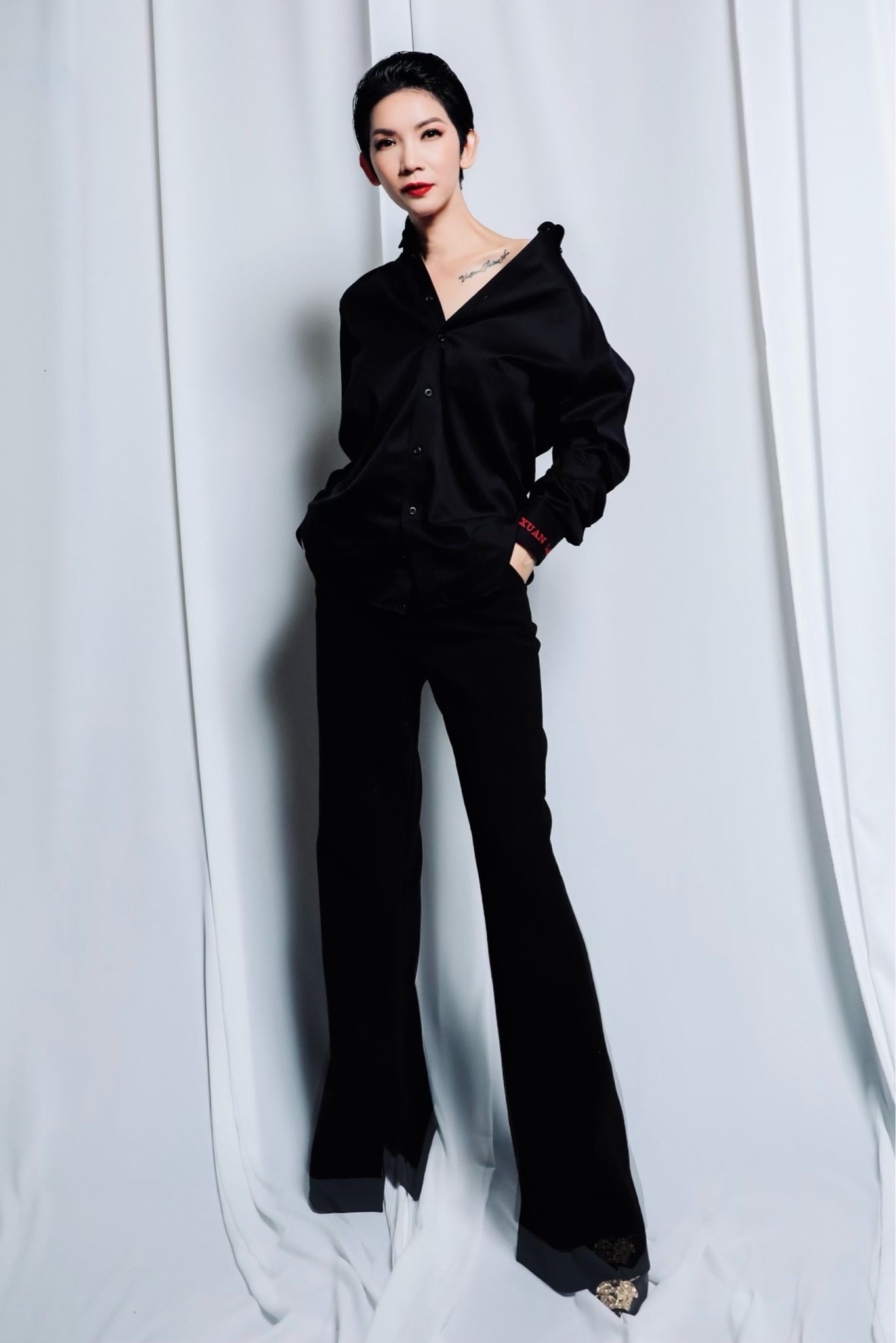 Siêu mẫu Xuân Lan tuổi 47 vẫn cực kỳ trẻ trung: Có 1 thói quen ăn chống già, trị nám chị em ngoài 30 nên học hỏi- Ảnh 4.