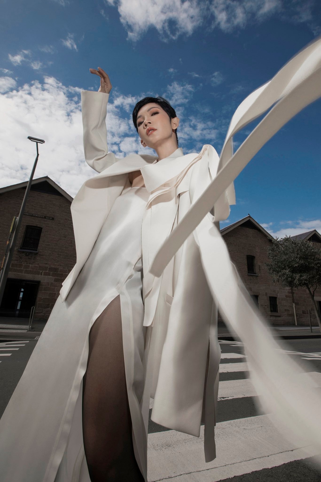 Siêu mẫu Xuân Lan tuổi 47 vẫn cực kỳ trẻ trung: Có 1 thói quen ăn chống già, trị nám chị em ngoài 30 nên học hỏi- Ảnh 5.