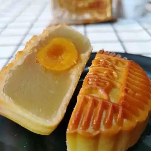 Đột kích kho hàng ở ngoại ô Trung Quốc, công an tịch thu 20.000 hộp bánh trung thu nhái nhãn hiệu lớn, triệt phá đường dây hàng giả 73 tỷ đồng- Ảnh 2.