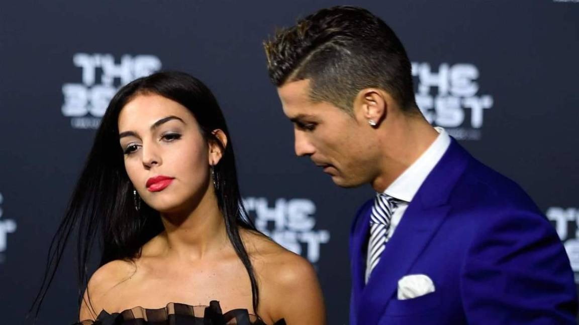Georgina đòi mua túi xách hàng hiệu liền bị Ronaldo thẳng thừng từ chối, phản ứng của nàng WAGs khiến tất cả sừng sờ- Ảnh 1.