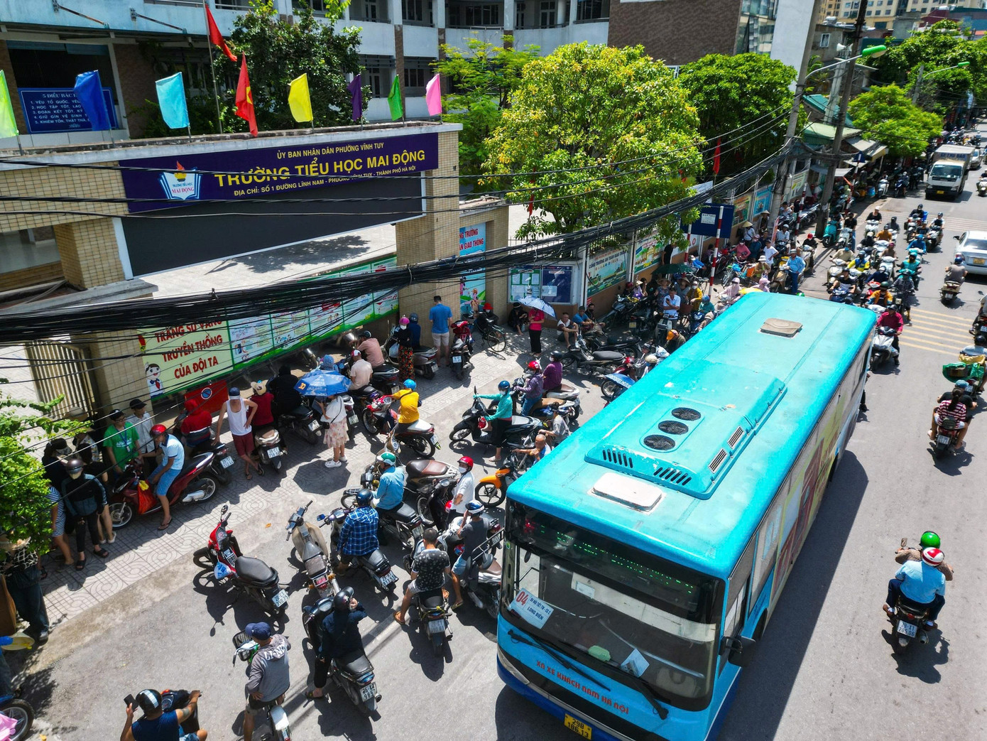 Hiện trạng tuyến đường được Hà Nội ứng trước 700 tỷ đồng để nâng cấp, mở rộng- Ảnh 7. Hiện trạng tuyến đường được Hà Nội ứng trước 700 tỷ đồng để nâng cấp, mở rộng- Ảnh 7.