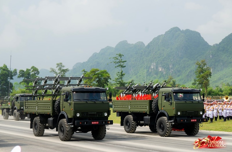 Oai phong dàn phương tiện đặc chủng chống khủng bố lần đầu hợp luyện diễu binh- Ảnh 22.