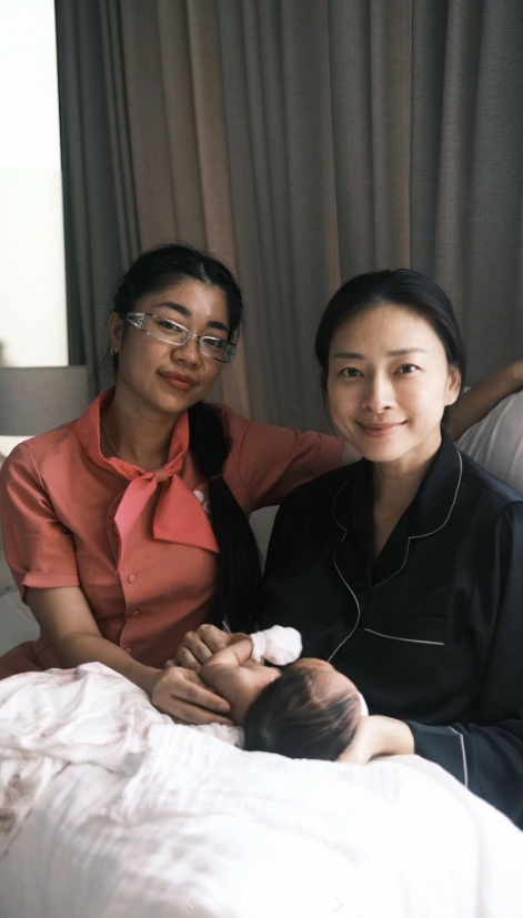 Cận cảnh nhan sắc "mẹ bỉm" Ngô Thanh Vân sau sinh, bé Gạo mới 1 tuần tuổi mà tóc đen vừa dày, đen nhánh- Ảnh 1. Cận cảnh nhan sắc "mẹ bỉm" Ngô Thanh Vân sau sinh, bé Gạo mới 1 tuần tuổi mà tóc đen vừa dày, đen nhánh- Ảnh 1.
