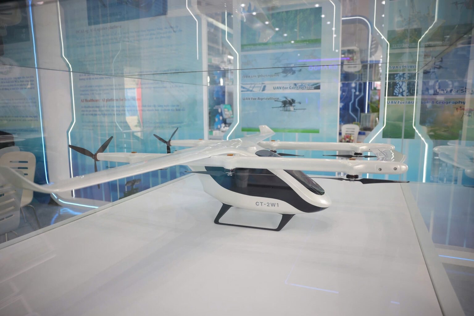 Lần đầu tiên trong lịch sử: UAV "made in Vietnam" nội địa hóa 85% "bay" thẳng sang Hàn Quốc- Ảnh 3. Lần đầu tiên trong lịch sử: UAV "made in Vietnam" nội địa hóa 85% "bay" thẳng sang Hàn Quốc- Ảnh 3.