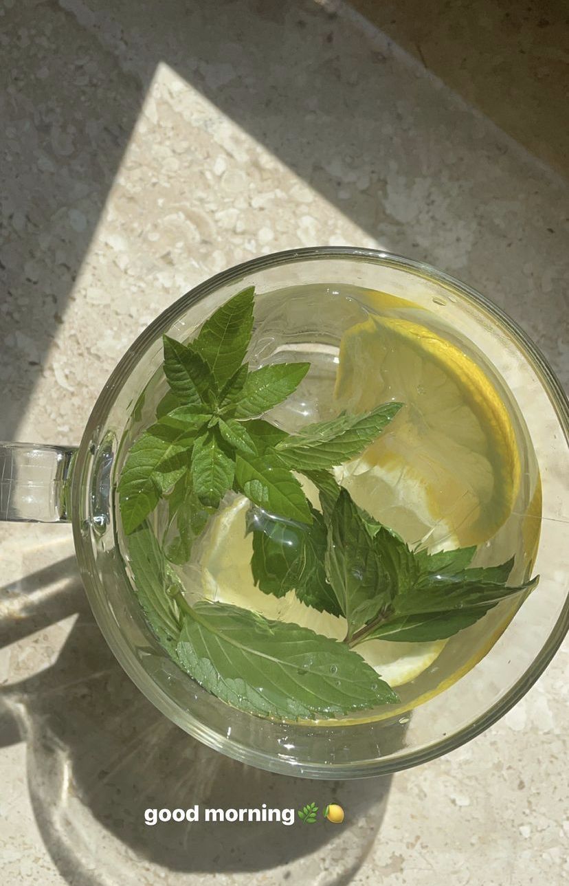 Bí kíp ăn uống của tiếp viên hàng không giúp họ có da mịn, eo thon dù bay liên tục- Ảnh 3. Bí kíp ăn uống của tiếp viên hàng không giúp họ có da mịn, eo thon dù bay liên tục- Ảnh 3.