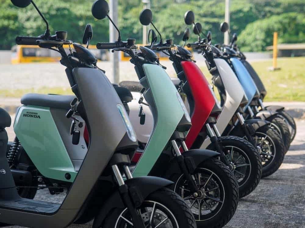 Cũng nhiều xe máy như Việt Nam, Philippines "háo hức" đổi sang xe điện từ rất sớm: Ai ngờ gặp ngay vấn đề- Ảnh 2.