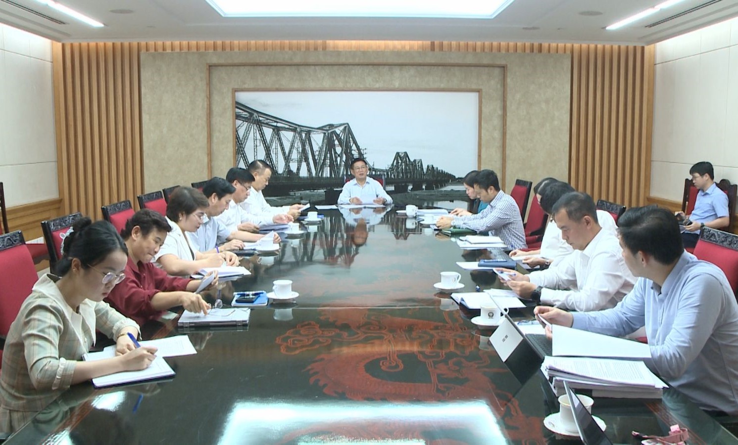 Phó Thủ tướng Hồ Đức Phớc họp với các bộ, ngành về một số nội dung quan trọng của Luật Chứng khoán- Ảnh 1. Phó Thủ tướng Hồ Đức Phớc họp với các bộ, ngành về một số nội dung quan trọng của Luật Chứng khoán- Ảnh 1.