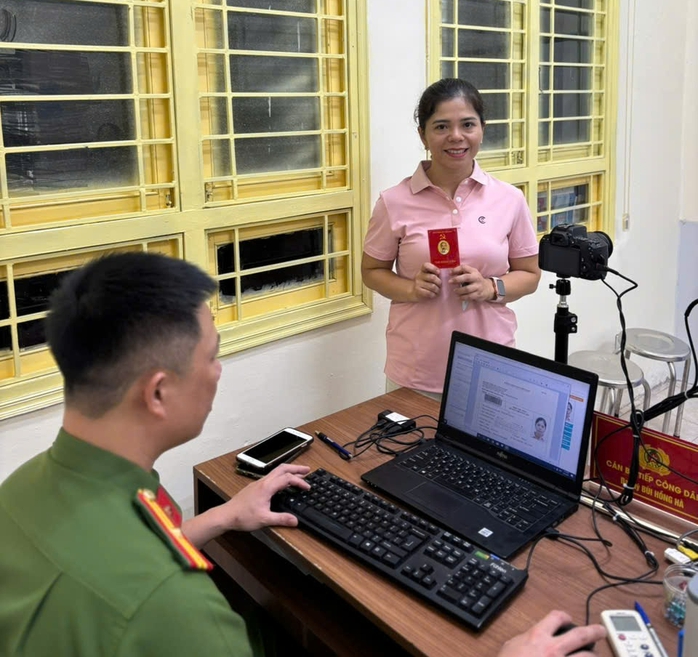Ban Bí thư ban hành chỉ thị mới về đổi thẻ đảng viên- Ảnh 1. Ban Bí thư ban hành chỉ thị mới về đổi thẻ đảng viên- Ảnh 1.