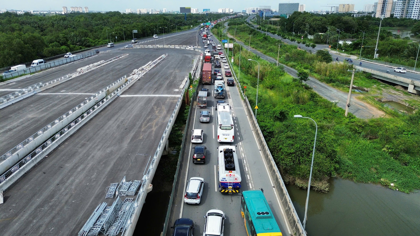 Sân bay Long Thành không thể 'về đích' một mình- Ảnh 2.