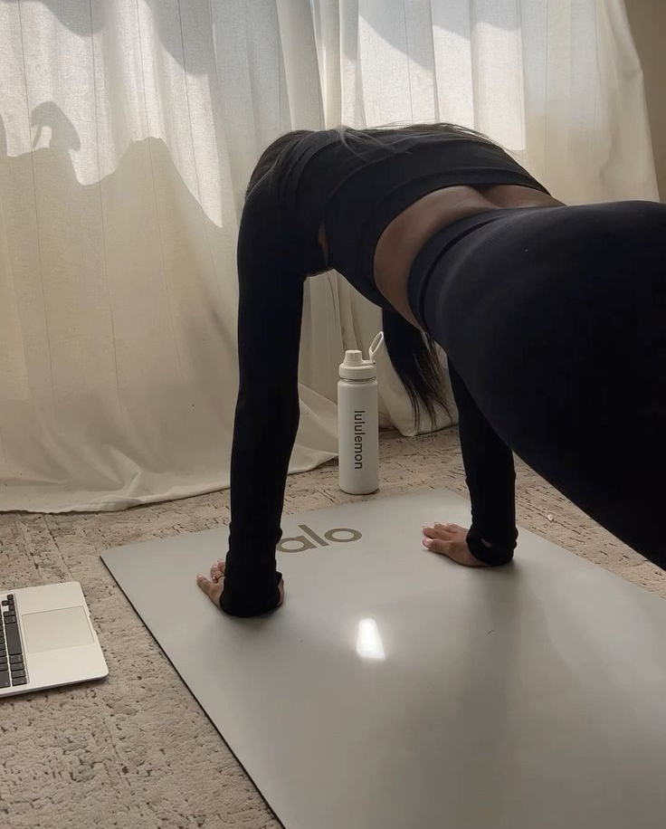 Bí kíp ăn uống của tiếp viên hàng không giúp họ có da mịn, eo thon dù bay liên tục- Ảnh 4. Bí kíp ăn uống của tiếp viên hàng không giúp họ có da mịn, eo thon dù bay liên tục- Ảnh 4.