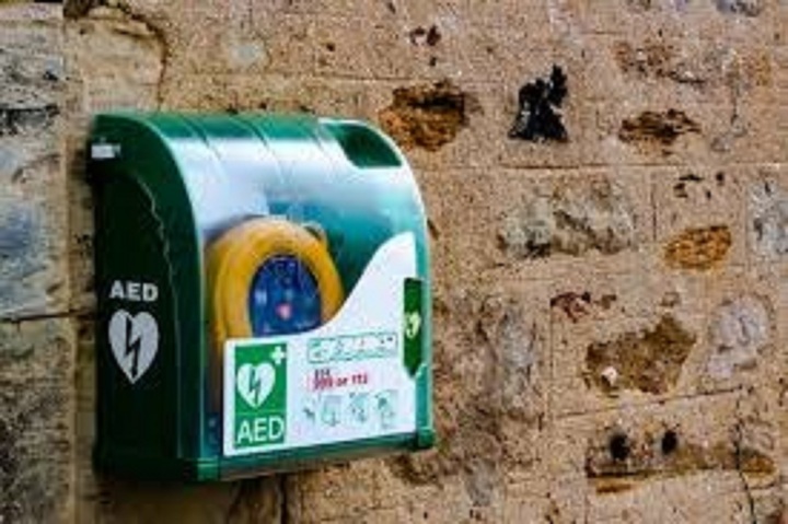 Các quốc gia nào lắp máy khử rung tim ở nơi công cộng?- Ảnh 2.