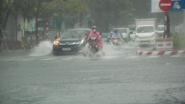 Miền Bắc, miền Trung đón mưa lớn từ chiều tối nay- Ảnh 1.