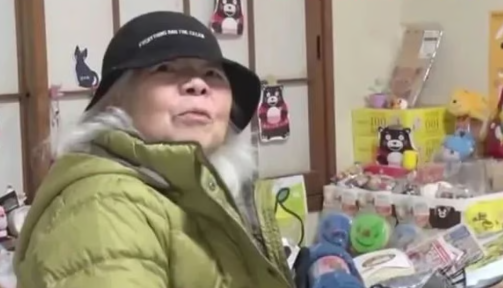 Kiếm hơn 70 triệu đồng/tháng, 2 mẹ con ở Nhật Bản vẫn sống trong "ngôi nhà rác", tắm ở khu công cộng - Nghe lý do sốc ngang!- Ảnh 3.