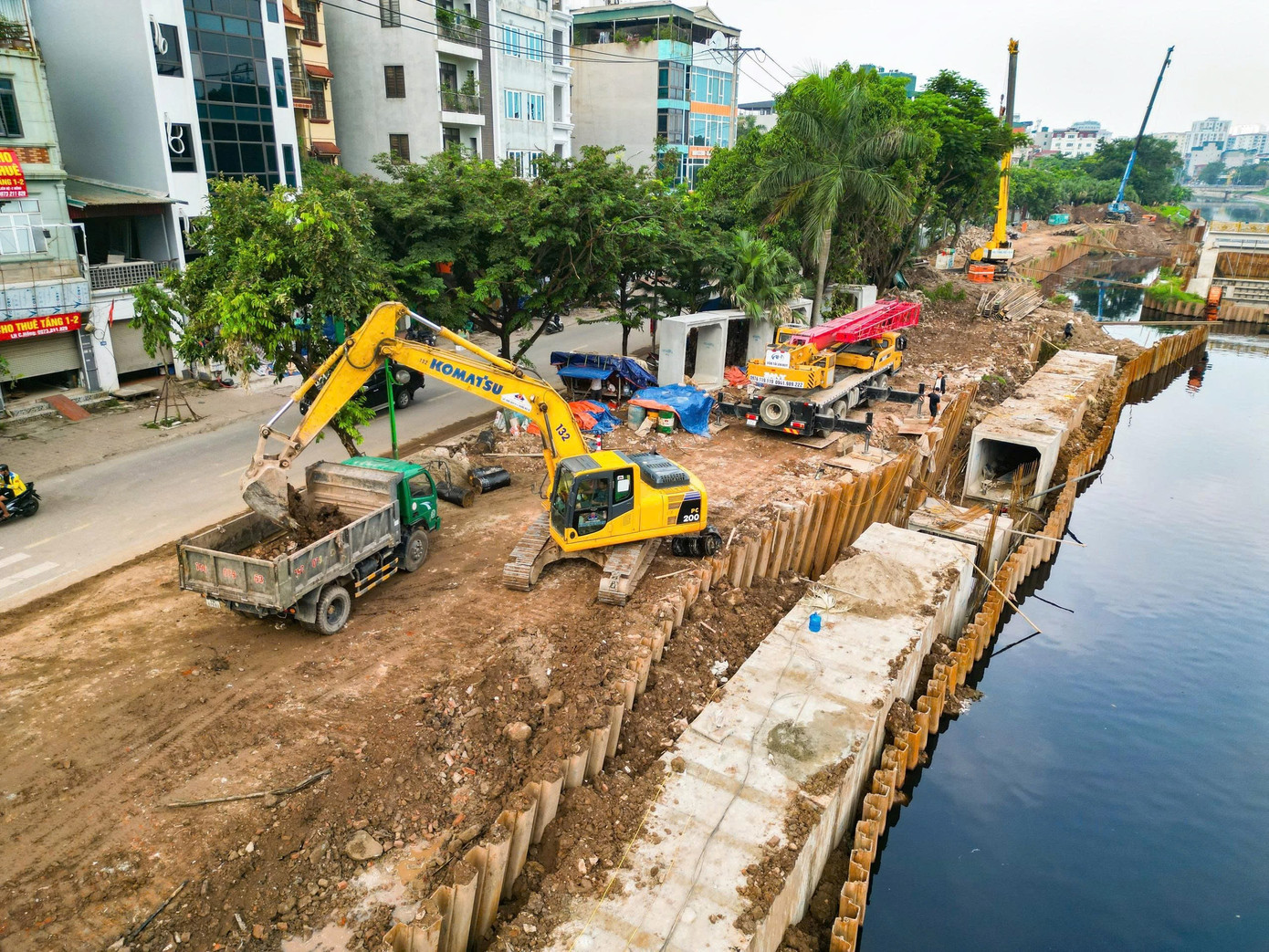 Đập dâng đầu tiên trên sông Tô Lịch trước ngày về đích- Ảnh 12.