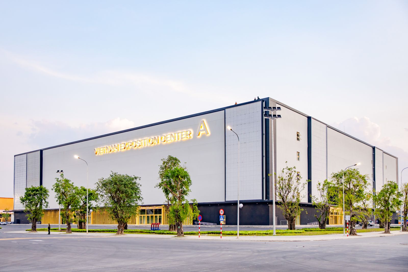 Mục sở thị quần thể triển lãm lớn nhất Đông Nam Á phía Đông Bắc Thủ đô- Ảnh 3.