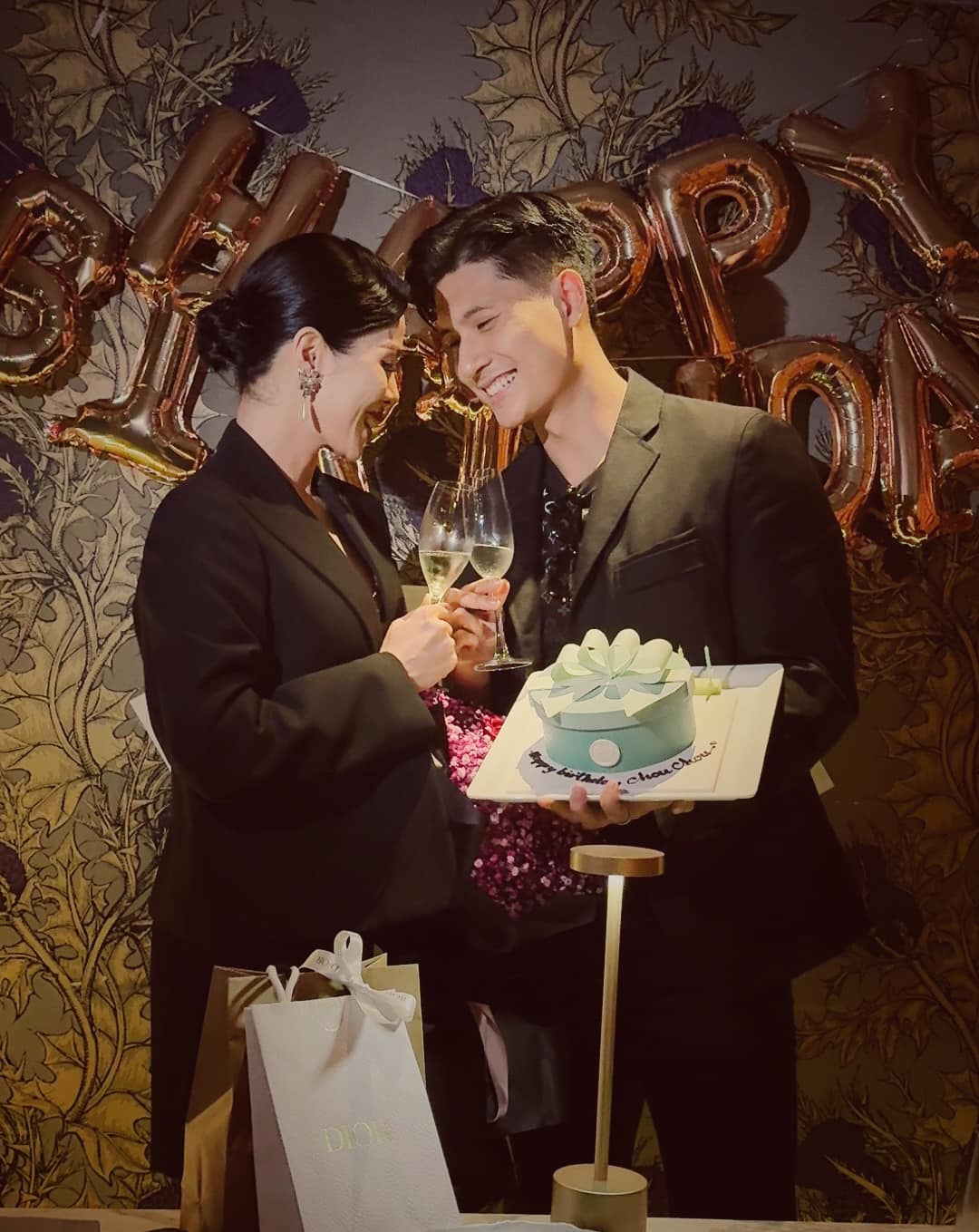 Chuyện tình của “nữ hoàng phòng trà” và nam diễn viên kém 12 tuổi trong biệt thự hơn 100 tỷ ở TP.HCM- Ảnh 4.