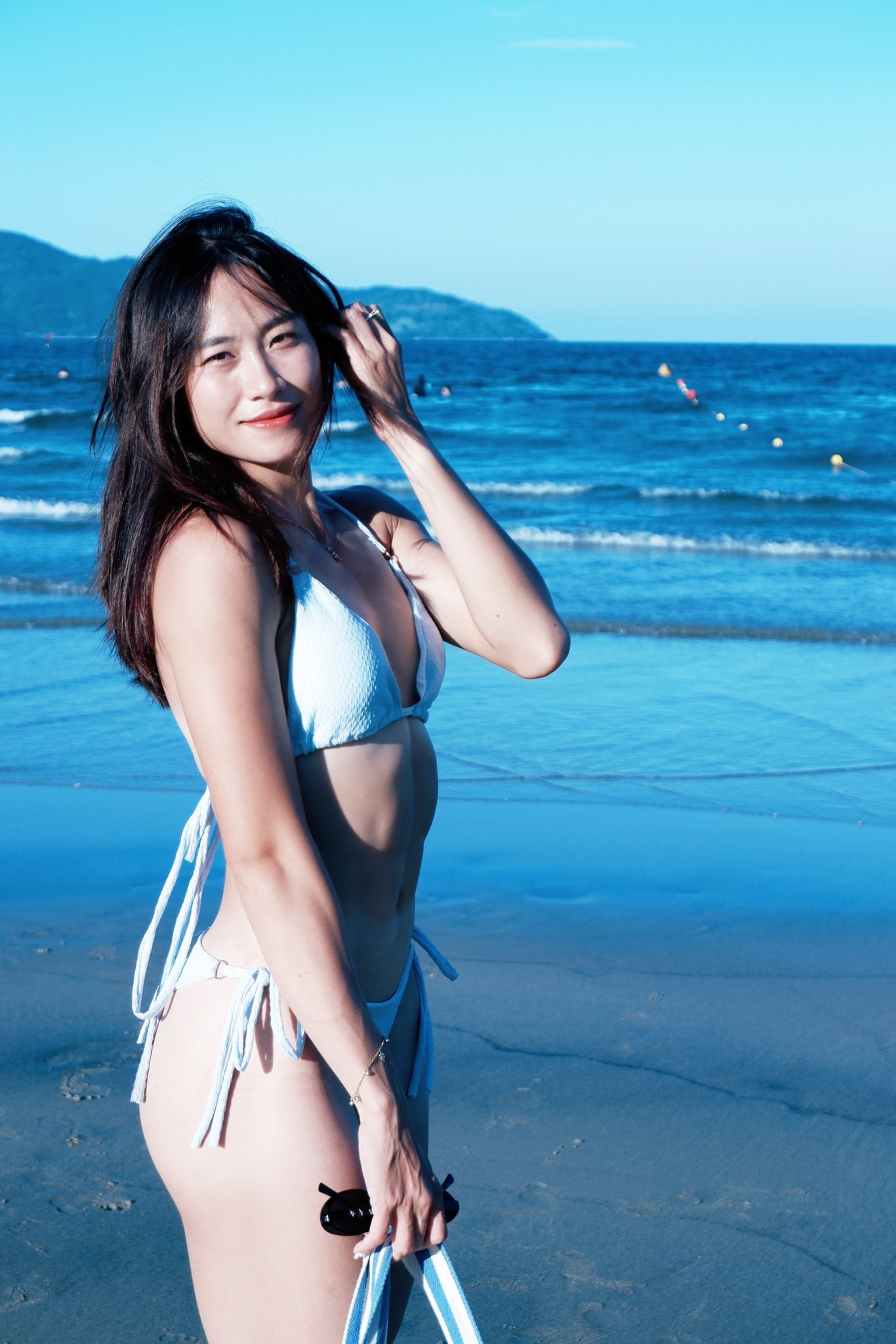 Hot girl điền kinh Huỳnh Thị Mỹ Tiên cơ bụng 6 múi vẫn cực sexy, thi đấu phăng phăng băng rào mới gây trầm trồ- Ảnh 4.