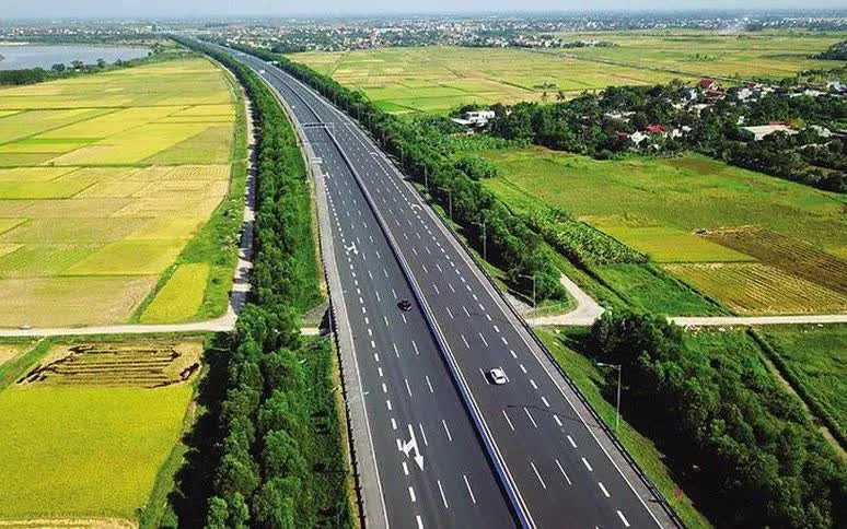 Hơn 220 km cao tốc Bắc - Nam chuẩn bị thông tuyến dịp 19/8