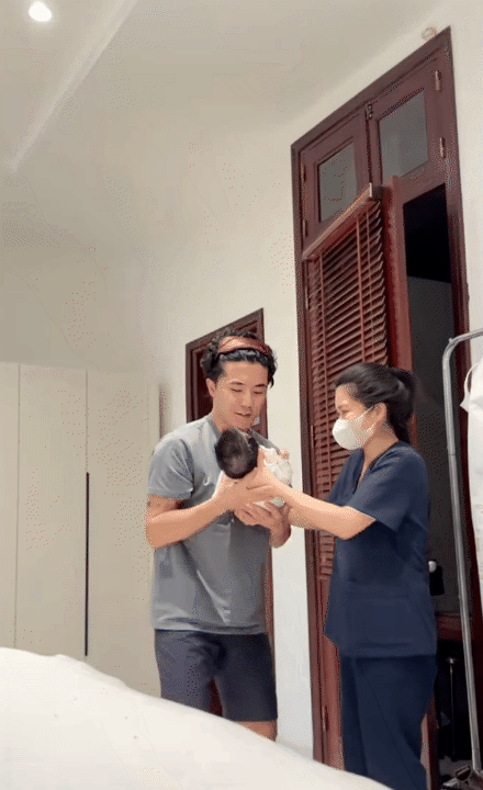 4 cô công chúa nhỏ tuổi Ất Tỵ: Vừa cất tiếng khóc đã là "ái nữ bỏ xa vạch đích", hay "gái hôm Rằm" đáo để từ trong bụng mẹ- Ảnh 14.