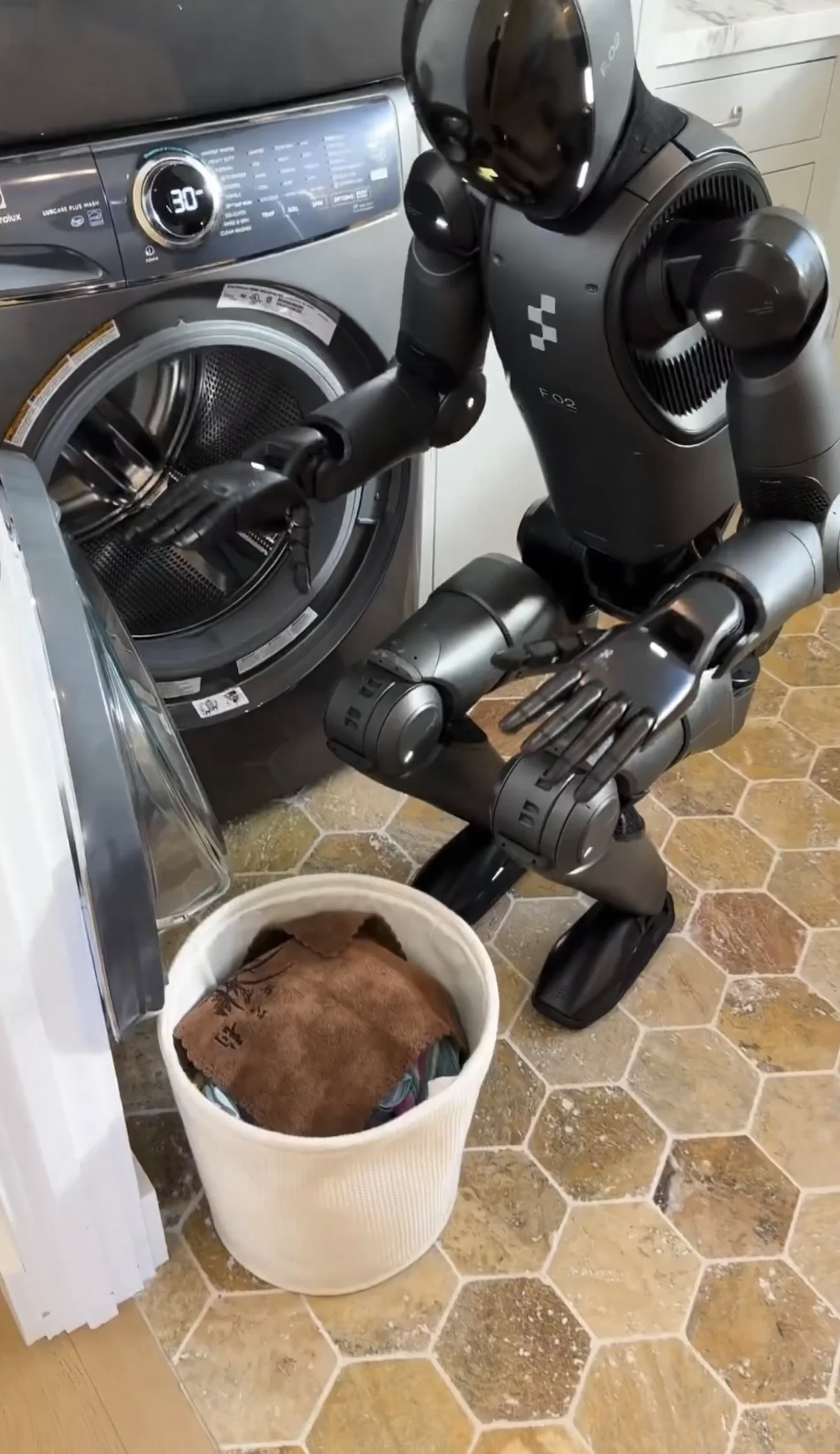 Robot Mỹ được khen hết lời vì biết gấp quần áo- Ảnh 3.