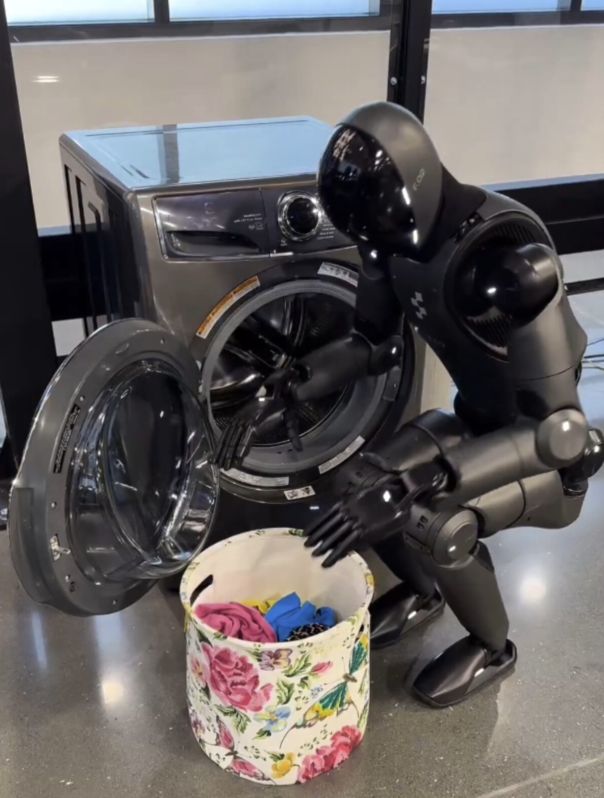 Robot Mỹ được khen hết lời vì biết gấp quần áo- Ảnh 4.
