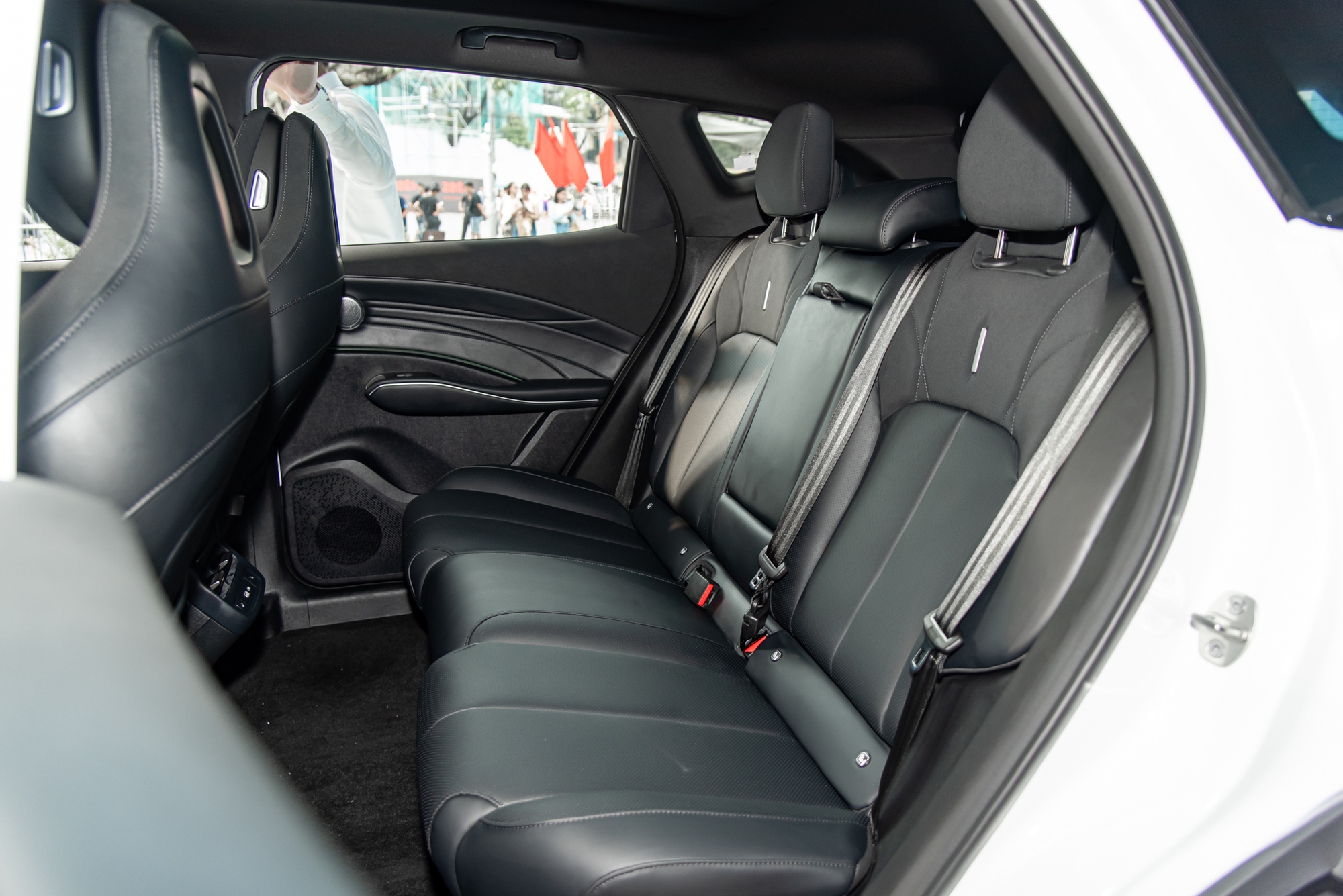 Chi tiết Omoda C7 tại Việt Nam: Đấu trực tiếp CR-V hybrid, giá dự kiến từ 839 triệu đồng- Ảnh 15.