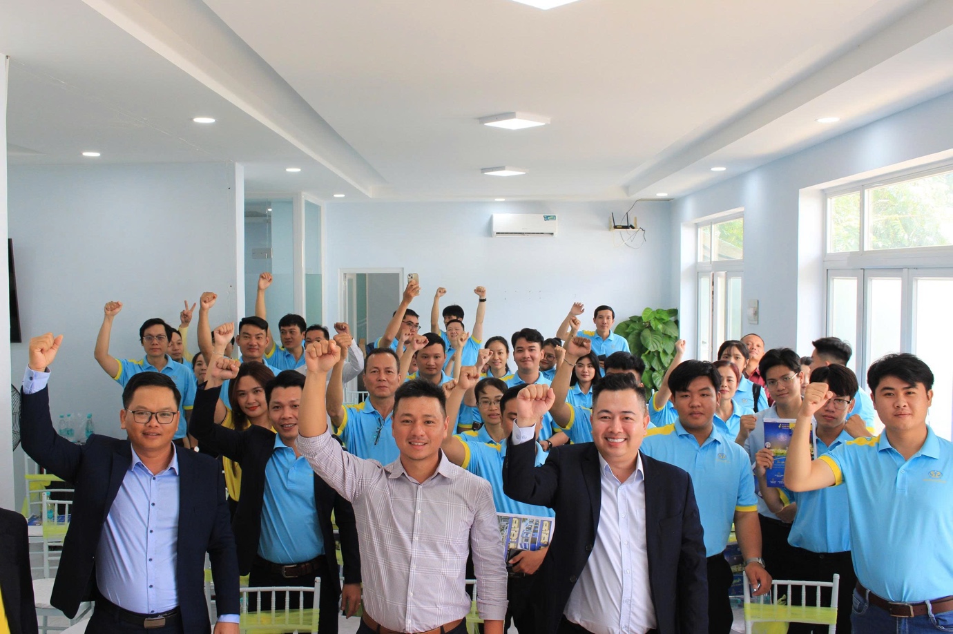 Khởi động Giai đoạn 2 NƠXH Nam Phan Thiết - Viết tiếp hành trình an cư rực rỡ- Ảnh 1.
