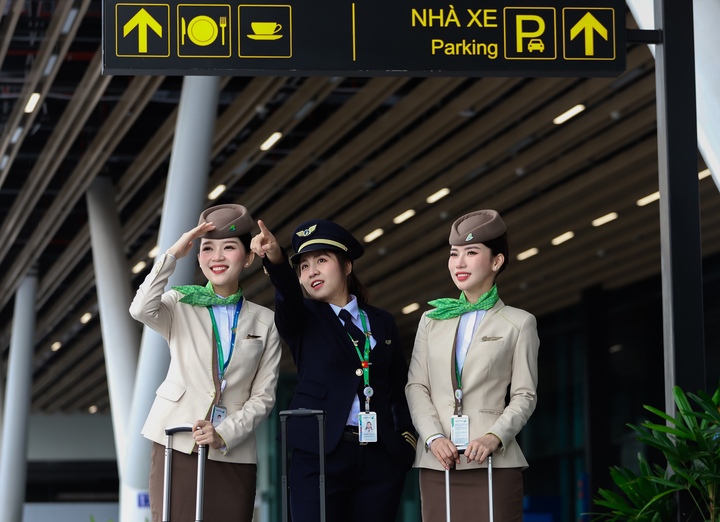 Trễ chuyến do di chuyển sang nhà ga T3 Tân Sơn Nhất, hành khách được hỗ trợ gì?- Ảnh 1.