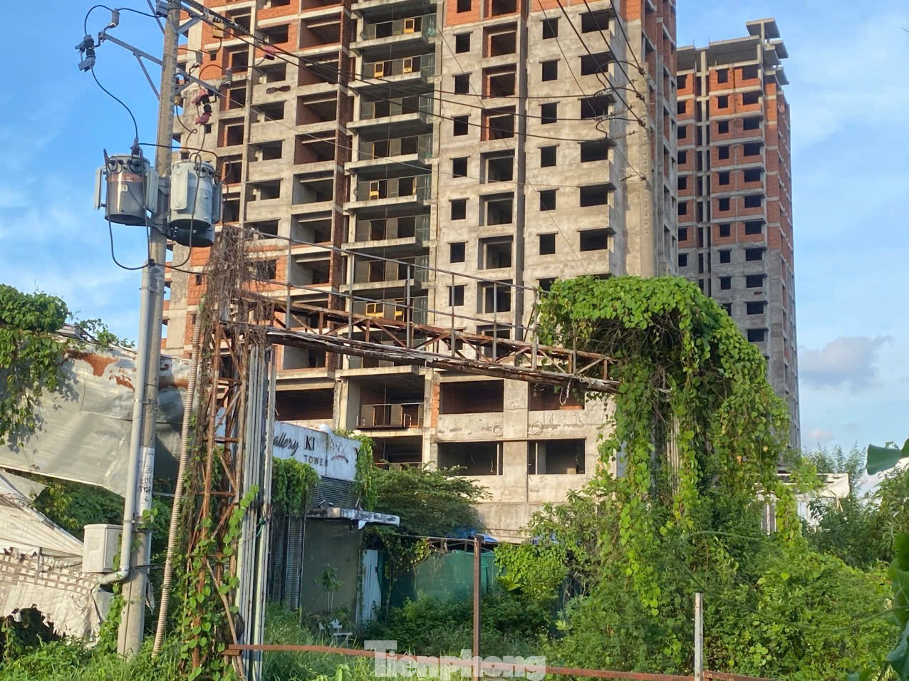 Cảnh tả tơi ở dự án Kingsway Tower, lừa bán cho gần 500 khách hàng- Ảnh 12.