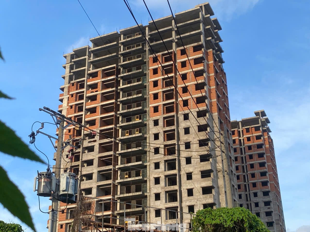 Cảnh tả tơi ở dự án Kingsway Tower, lừa bán cho gần 500 khách hàng- Ảnh 3.