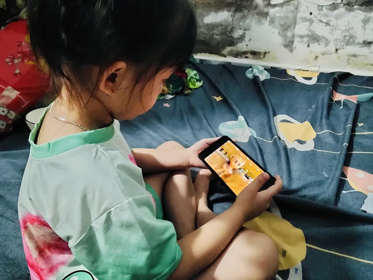 Cảnh báo rác AI, video “thối não” đang đầu độc trẻ em trên mạng xã hội- Ảnh 3.