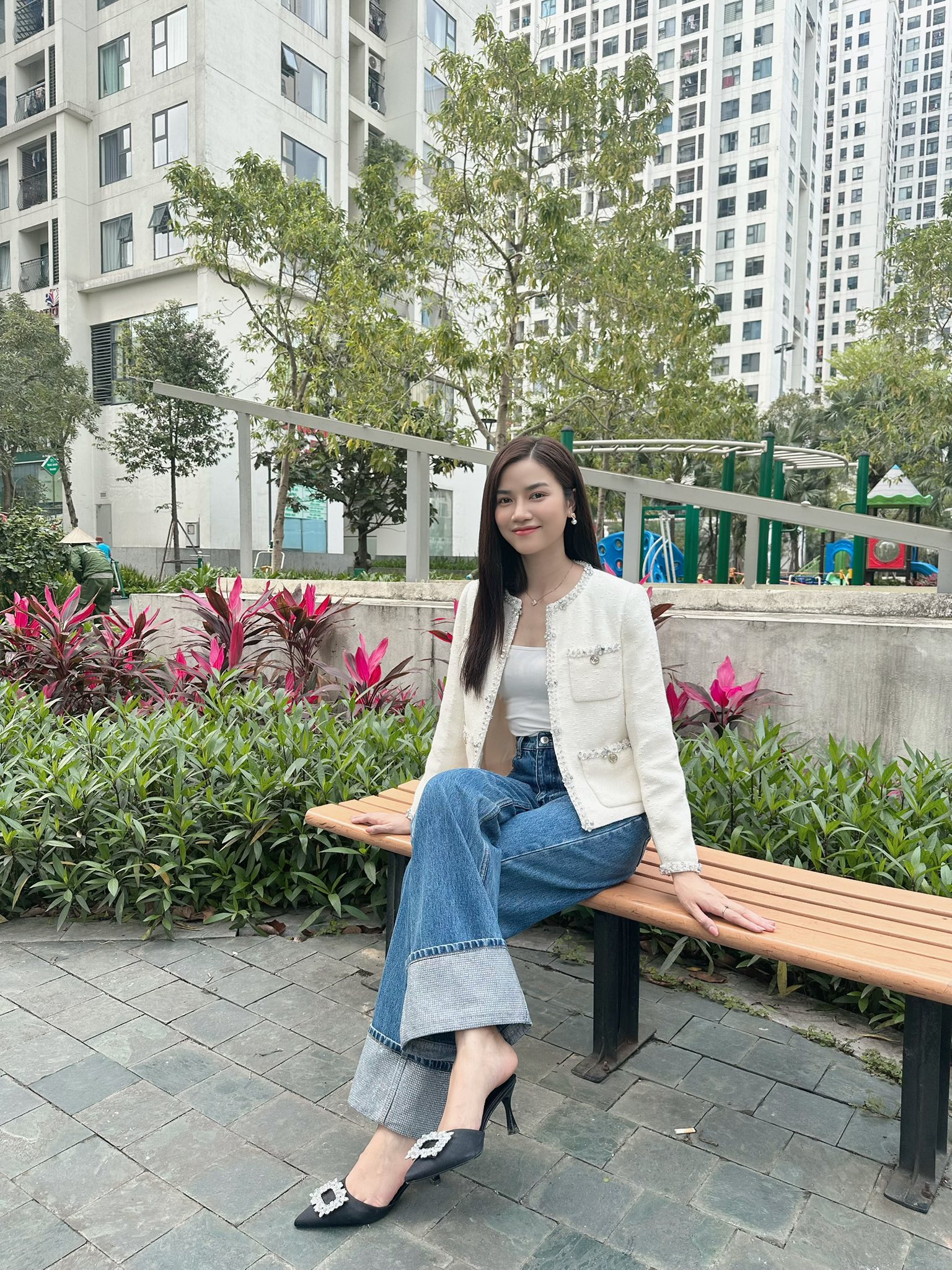 Nữ chính phim giờ vàng VTV biến hóa sơ mi trắng thành loạt set đồ sang chảnh, hợp công sở tuổi 30+- Ảnh 2.