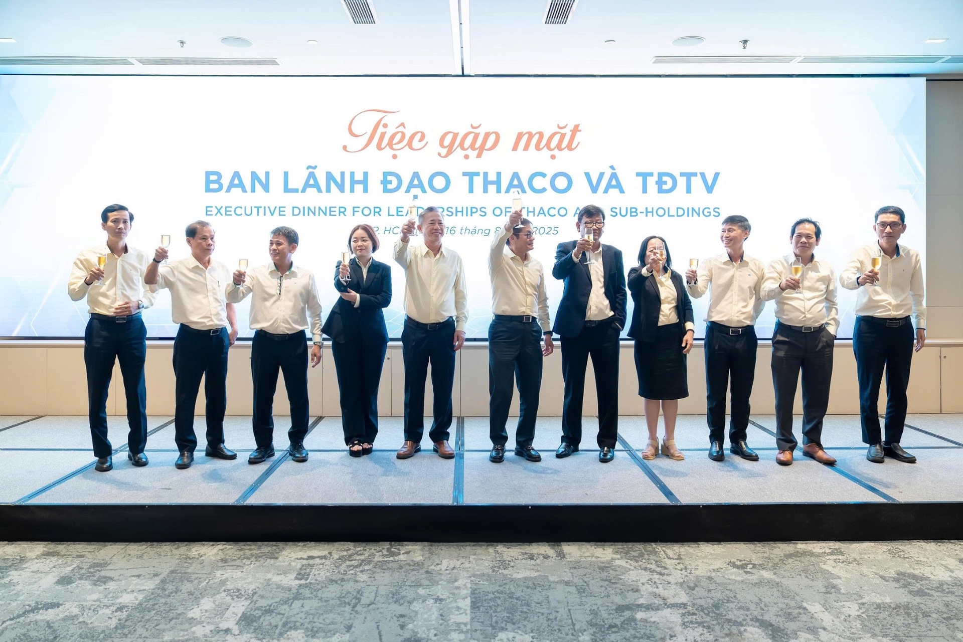 Biến động nhân sự tại Thaco: Tổng giám đốc Phạm Văn Tài xin nghỉ sau hơn 20 năm gắn bó, tỷ phú Trần Bá Dương trực tiếp ngồi 'ghế nóng'- Ảnh 2. Biến động nhân sự tại Thaco: Tổng giám đốc Phạm Văn Tài xin nghỉ sau hơn 20 năm gắn bó, tỷ phú Trần Bá Dương trực tiếp ngồi 'ghế nóng'- Ảnh 2.